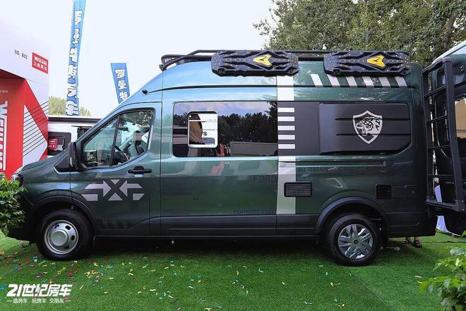 旅居B型房车卫航福特T8四驱美洲豹开元棋牌app全时四驱全地形、精致(图10)