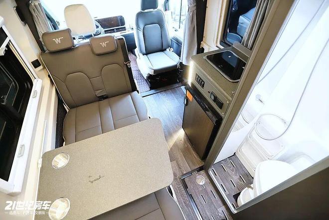 旅居B型房车卫航福特T8四驱美洲豹开元棋牌app全时四驱全地形、精致(图13)